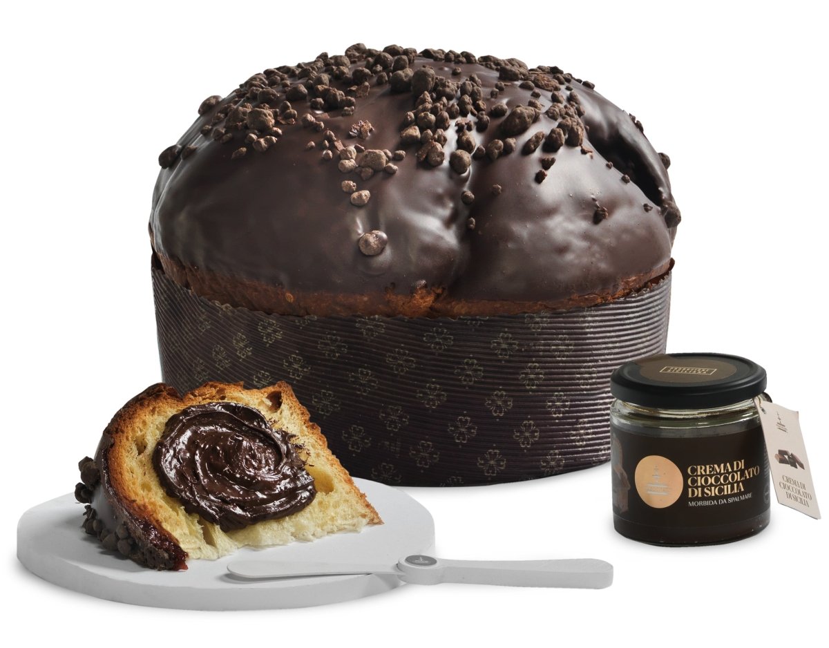 シチリアの苺を使ったファスコナーロ・ネロ・スブリームのチョコレート・パネットーネ