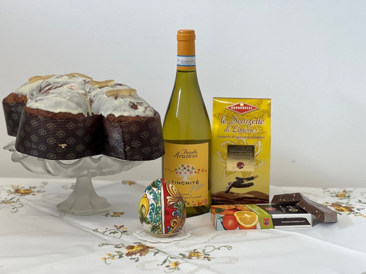 Cesta Pasquale Cefalù con Ceramica di Caltagirone - Sicilus Srl