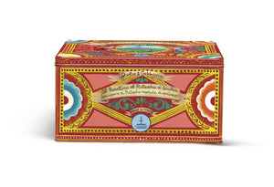 FOTO DELLA LATTA ROSSA DEL PANETTONE DOLCE E GABBANA AL PISTACCHIO DI SICILIA PRODOTTO DA FIASCONARO, SICILUS