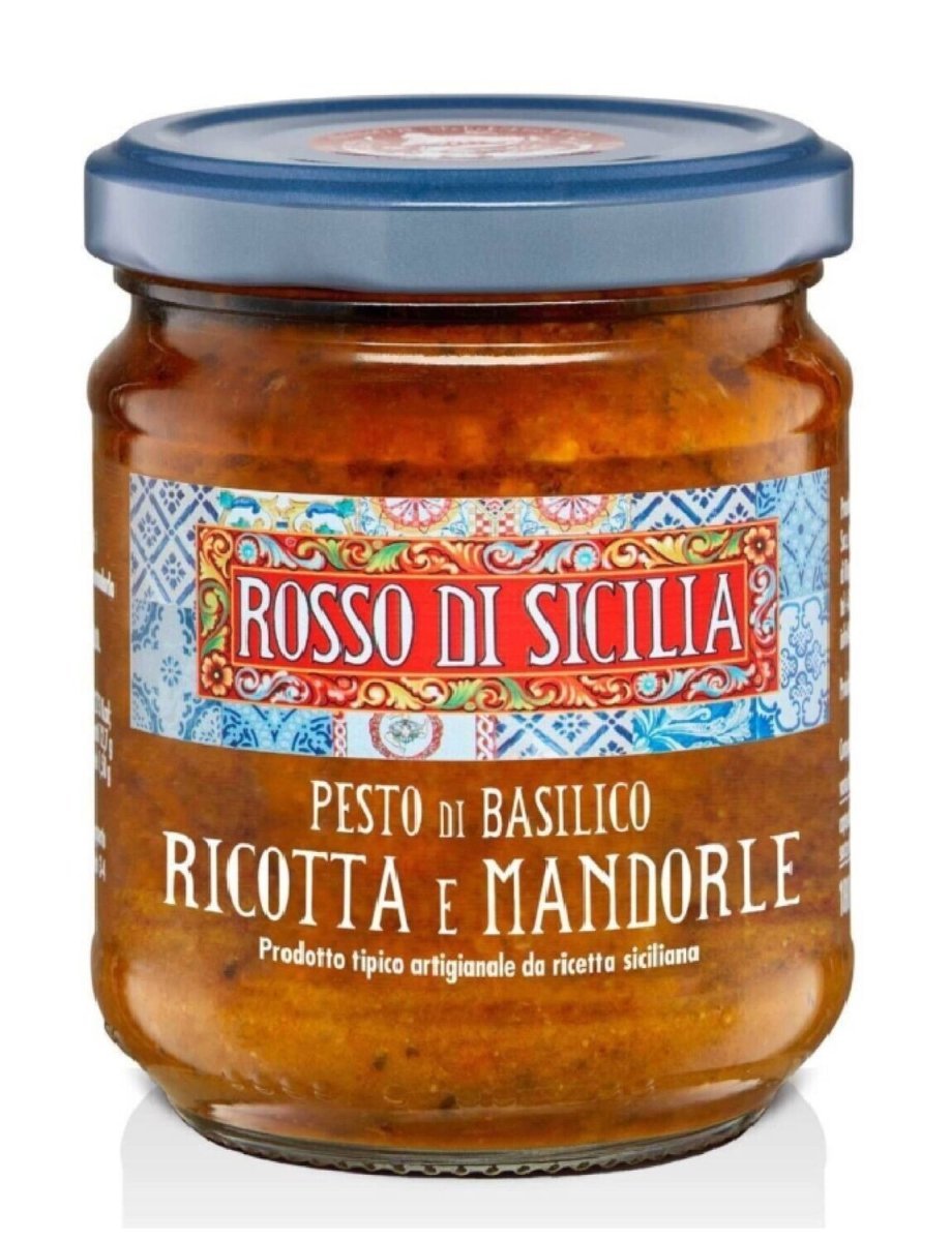 Pesto di basilico ricotta e mandorle per box pesti e sughi siciliani