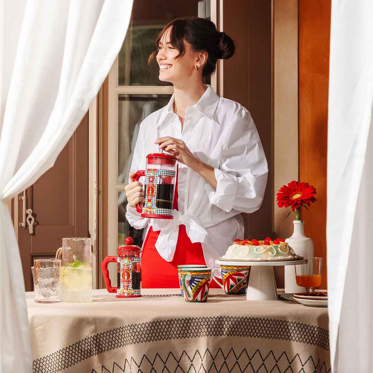Bialetti x Dolce&Gabbana carretto press – fotografia ambientata ufficiale Bialetti