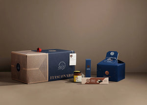 Gift Box Montenero Fiasconaro Natale 2026 con panettone Montenero, torrone al cioccolato, marmellata di limoni e spolverino