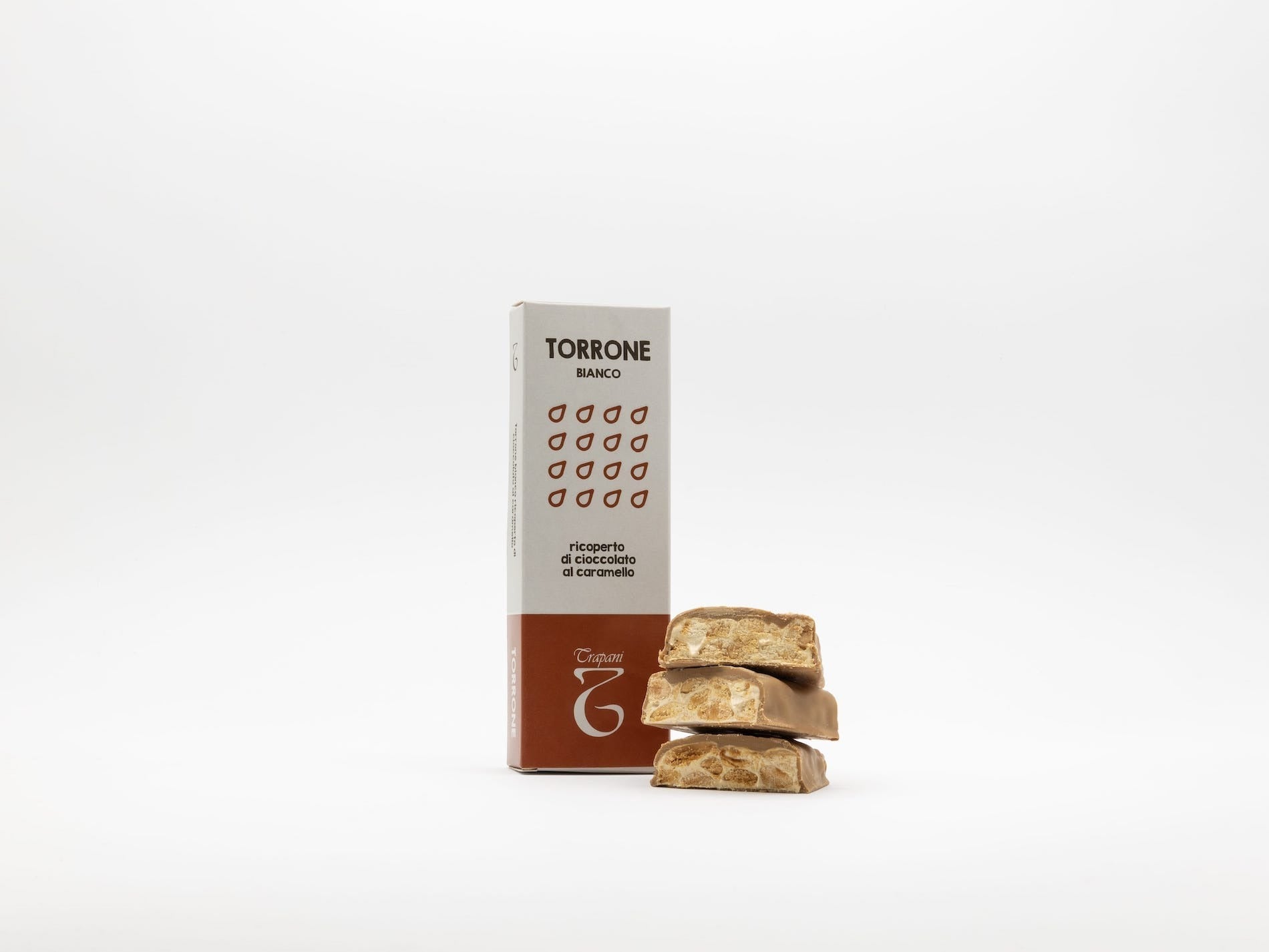 Torrone bianco alle mandorle ricoperto di cioccolato al caramello – Torrone Trapani