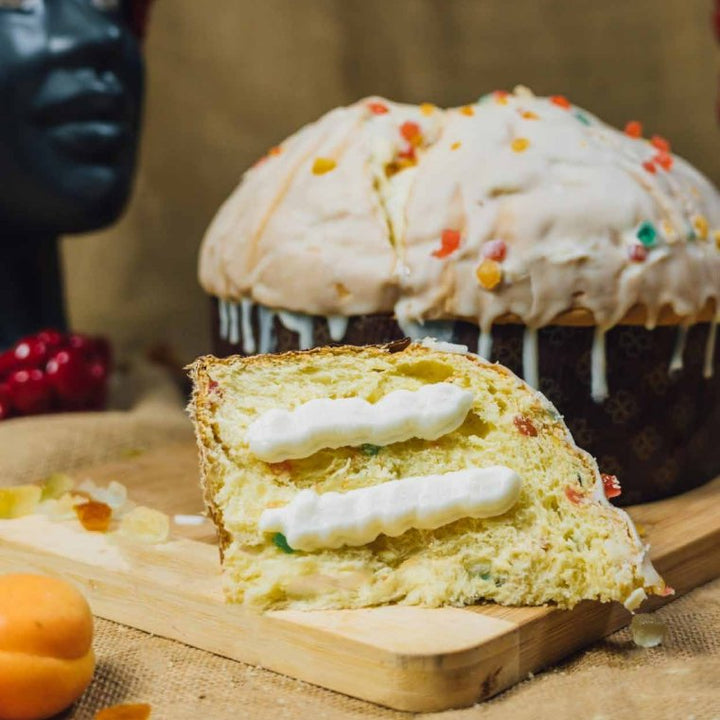 foto di panettone alla cassata siciliana con crema al gusto di ricotta prodotto da peluso a Modica e venduto da Sicilus