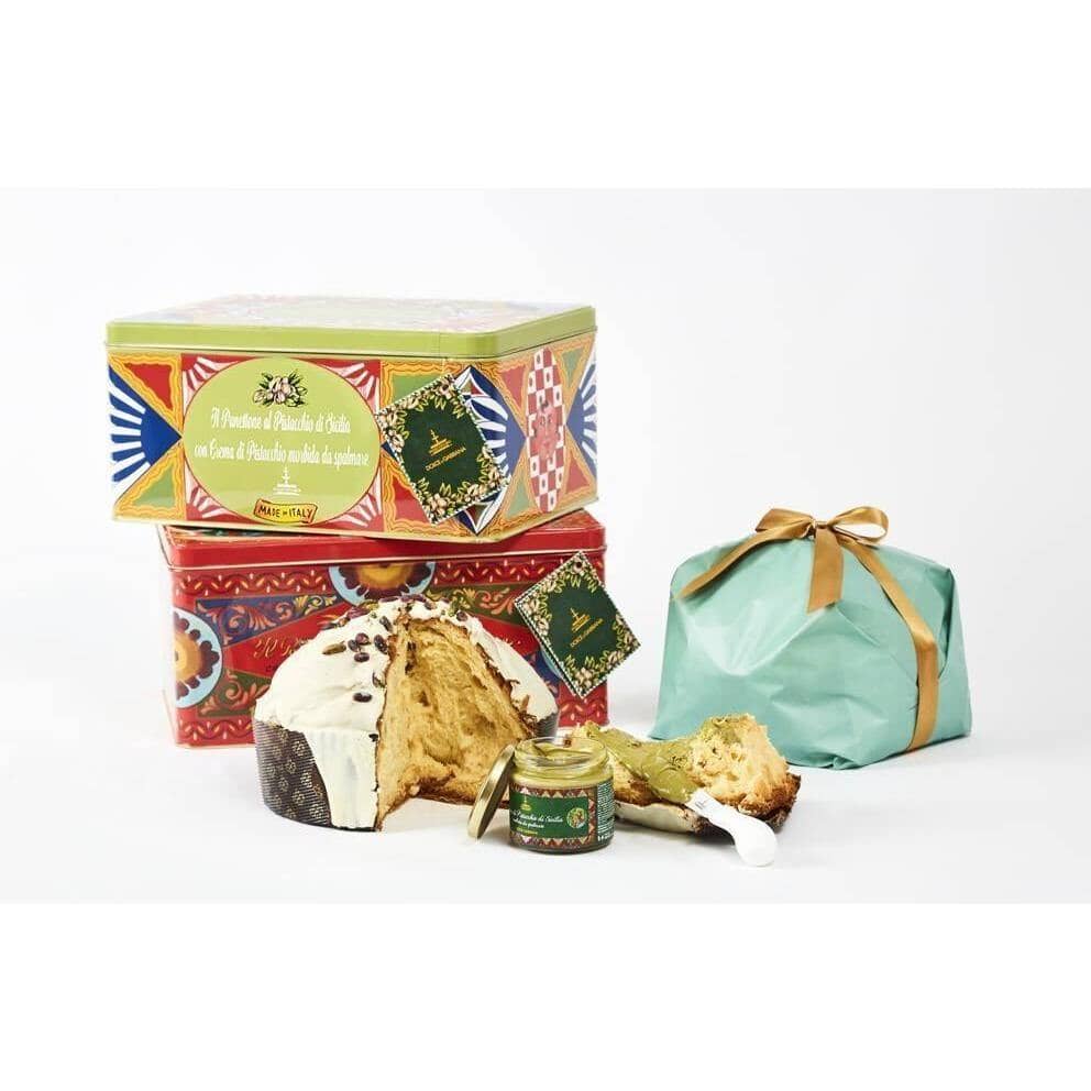 FOTO INSIEME DEL  PANETTONE DOLCE E GABBANA AL PISTACCHIO DI SICILIA PRODOTTO DA FIASCONARO, SICILUS